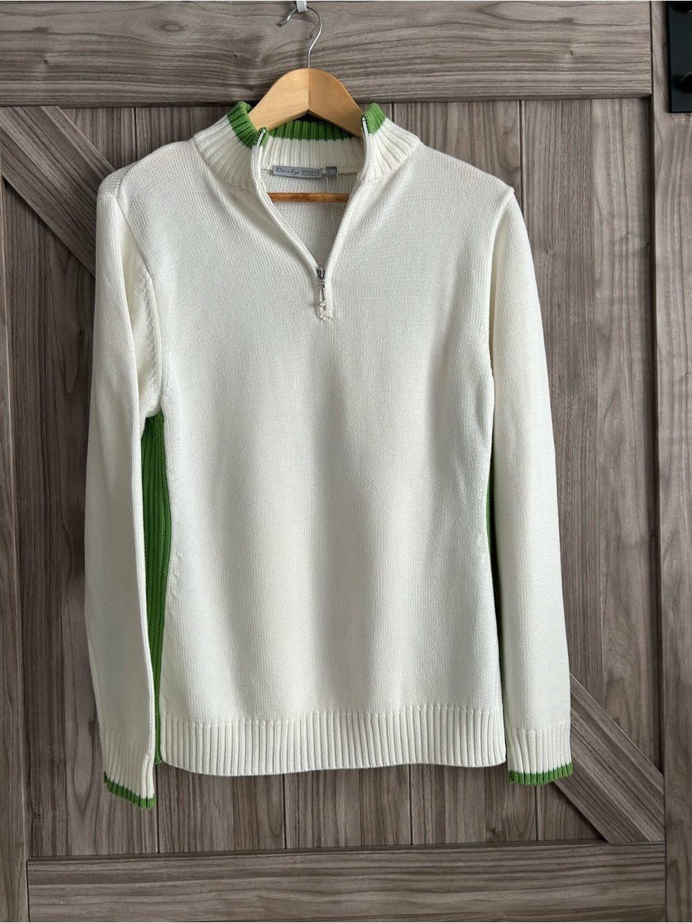 Daily Sports White Quarter-Zip Knit Golf Sweater Green Trim Medium
